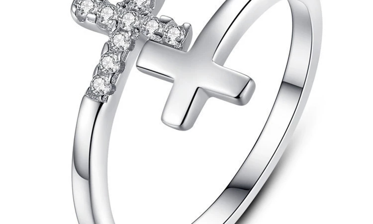 Christian Cross Ring: 2,000 Years of Faith