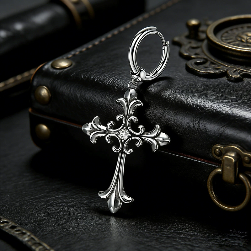 Cross pendant necklace